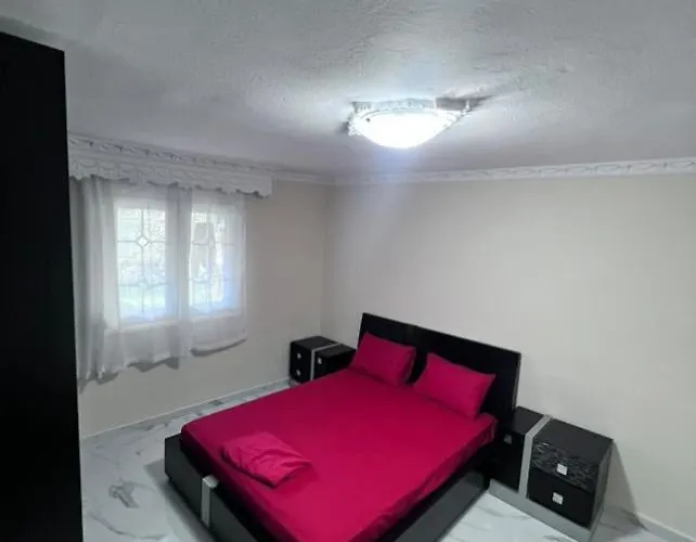 Narcis House